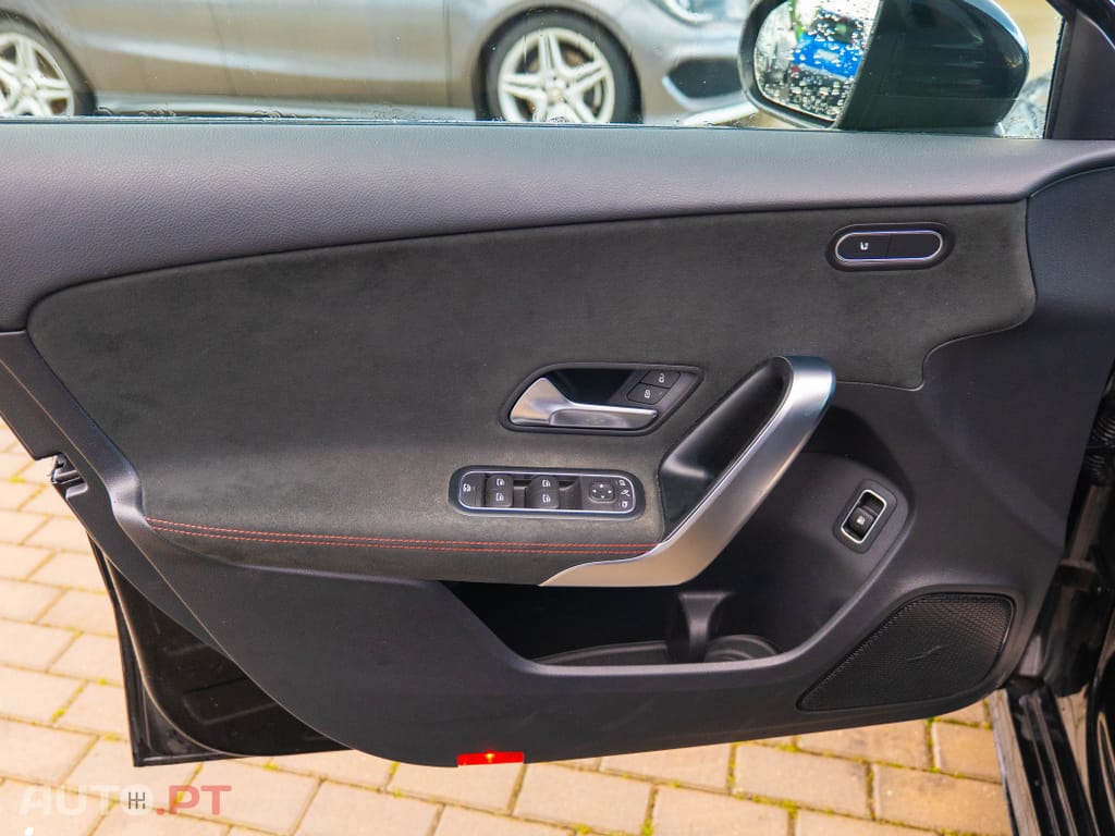 Mercedes-Benz A 250 e 8G-DCT AMG Line