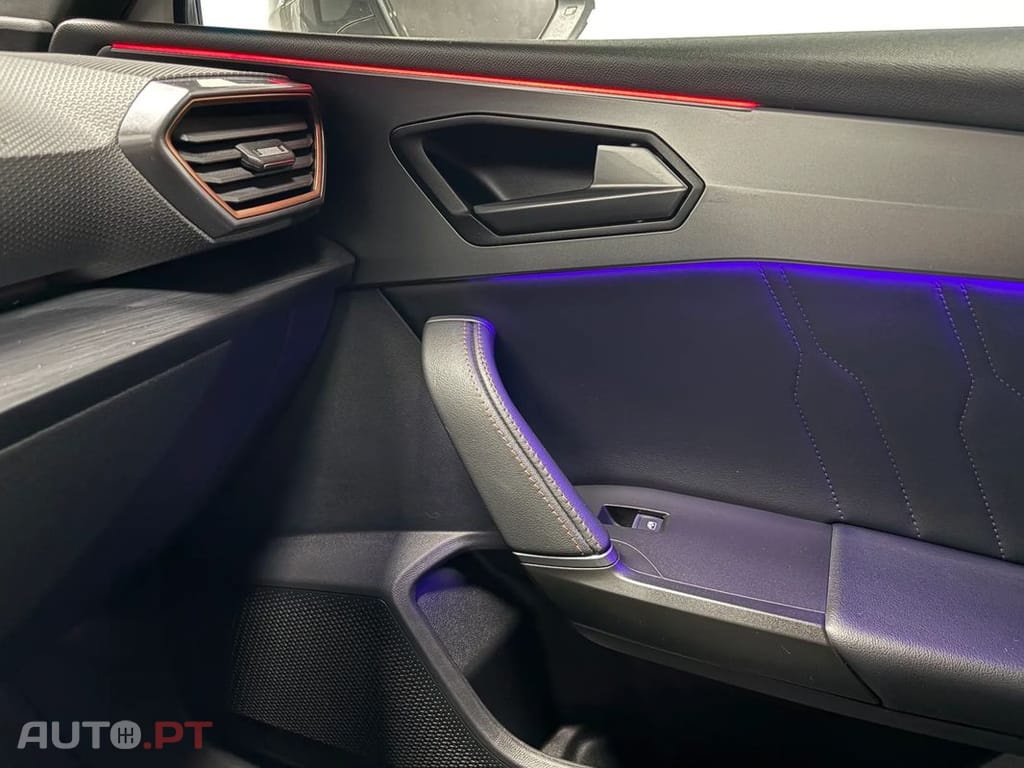 Cupra Leon 1.4 e-Hybrid MID DSG