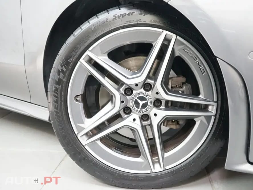 Mercedes-Benz CLA 180 d Shooting Brake AMG Line