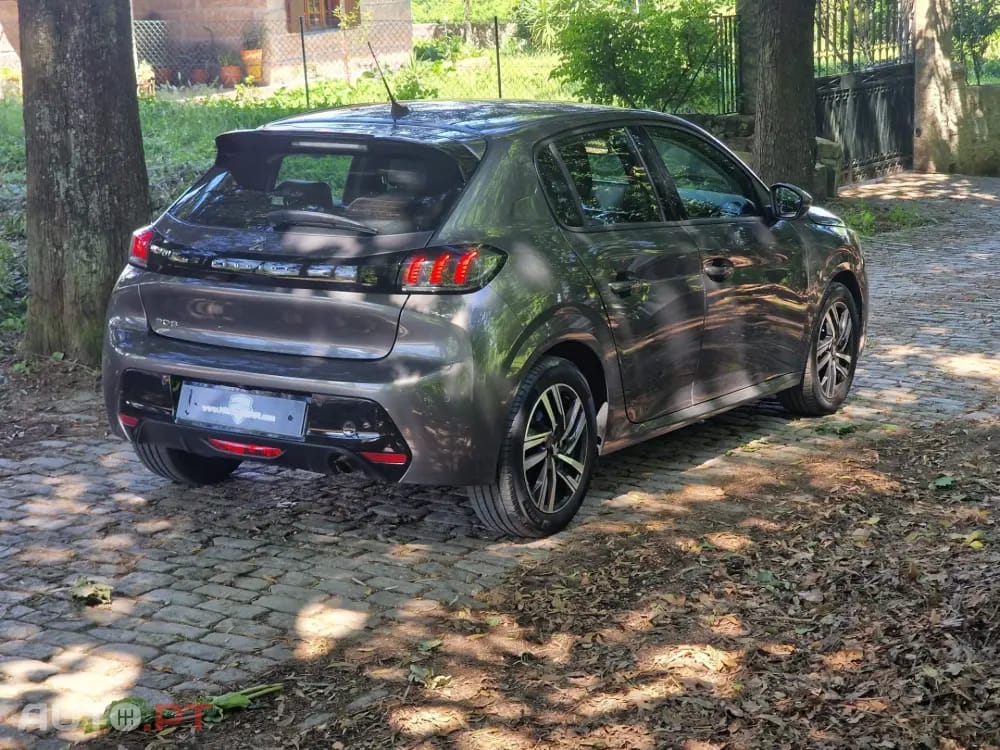 Peugeot 208 1.2 PureTech Allure Pack EAT8