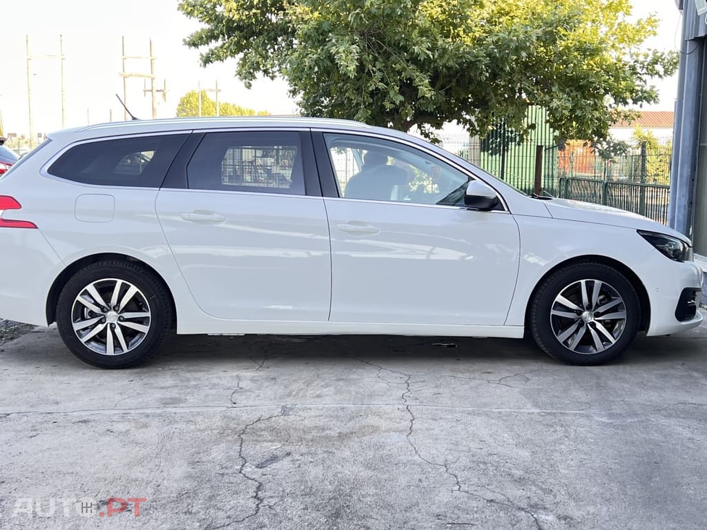 Peugeot 308 SW 1.2 PureTech Allure J17