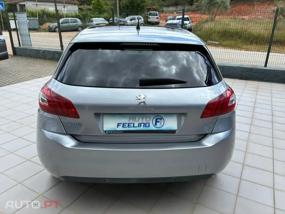 Peugeot 308 1.6 BlueHDi Allure J17