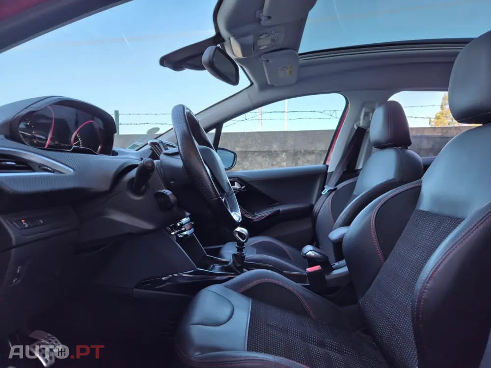 Peugeot 2008 1.6 BlueHDi GT Line