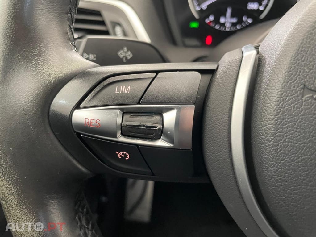 BMW 116 d Pack Desportivo M Auto