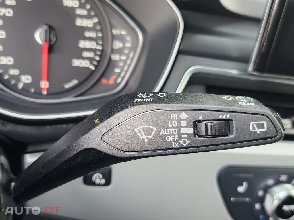 Audi A4 Avant 40 TDI S line S tronic