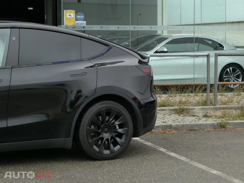 Tesla Model Y Tração Traseira