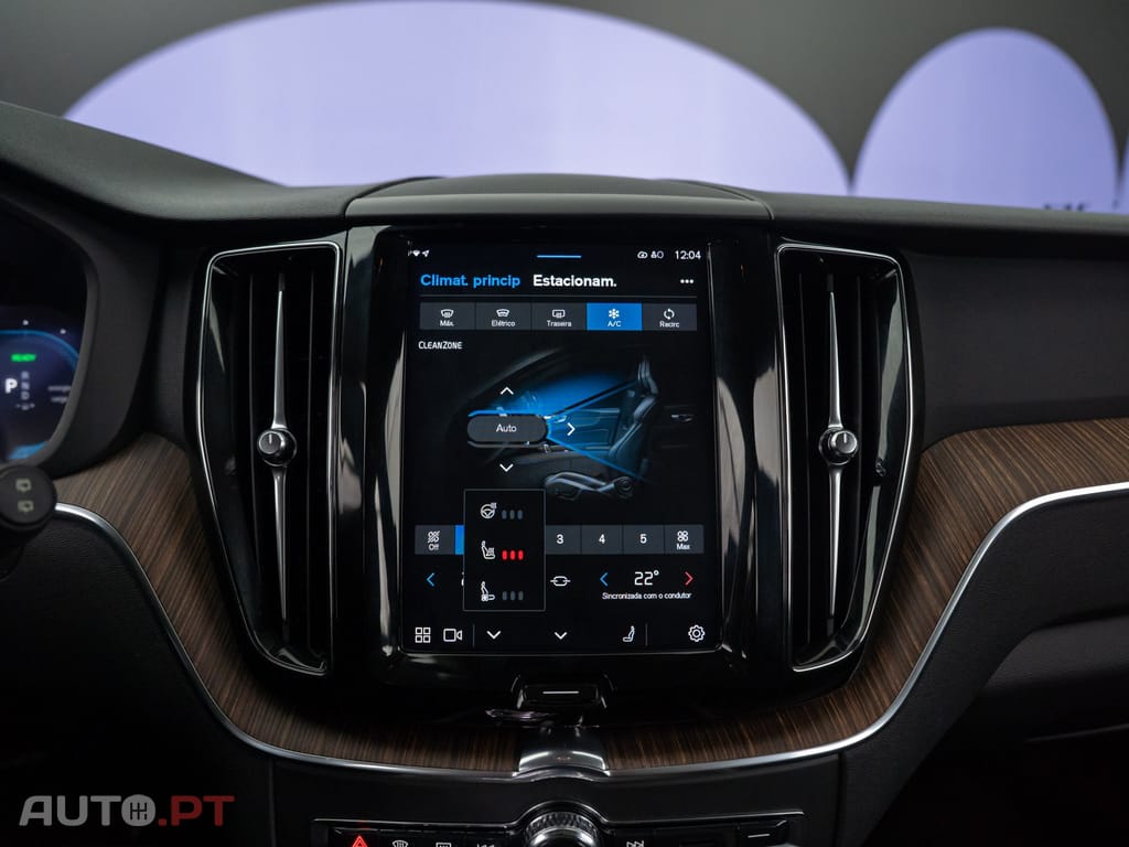 Volvo XC60 2.0 T6 PHEV Plus Dark