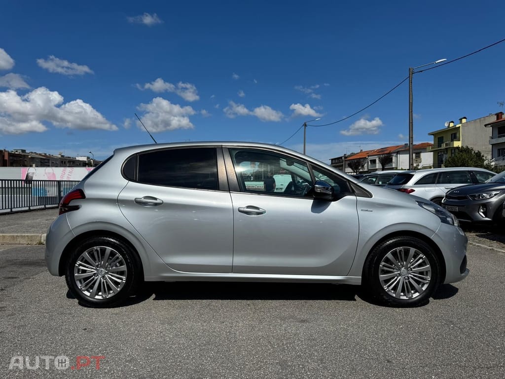 Peugeot 208 1.2 PureTech Style
