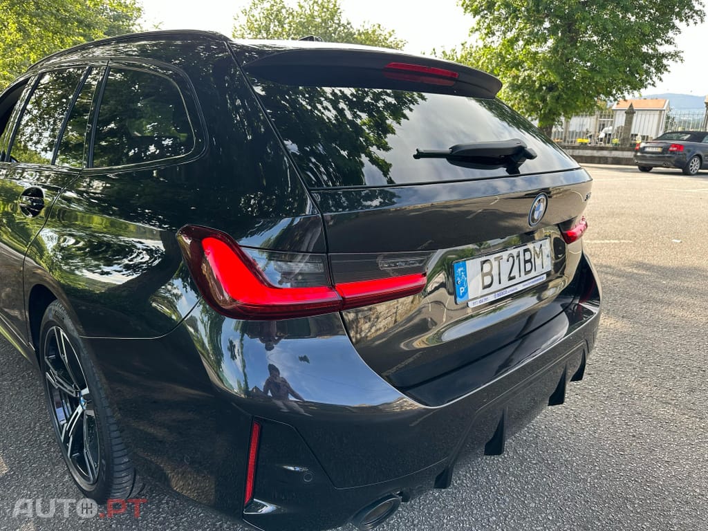 BMW 330 e Touring Pack Desportivo M Auto