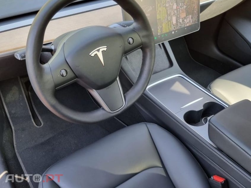 Tesla Model 3 Tração Traseira