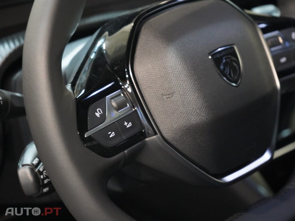 Peugeot 2008 1.2 PureTech Allure