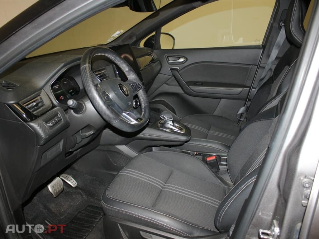 Renault Captur 1.6 E-Tech Full Hybrid Engineered