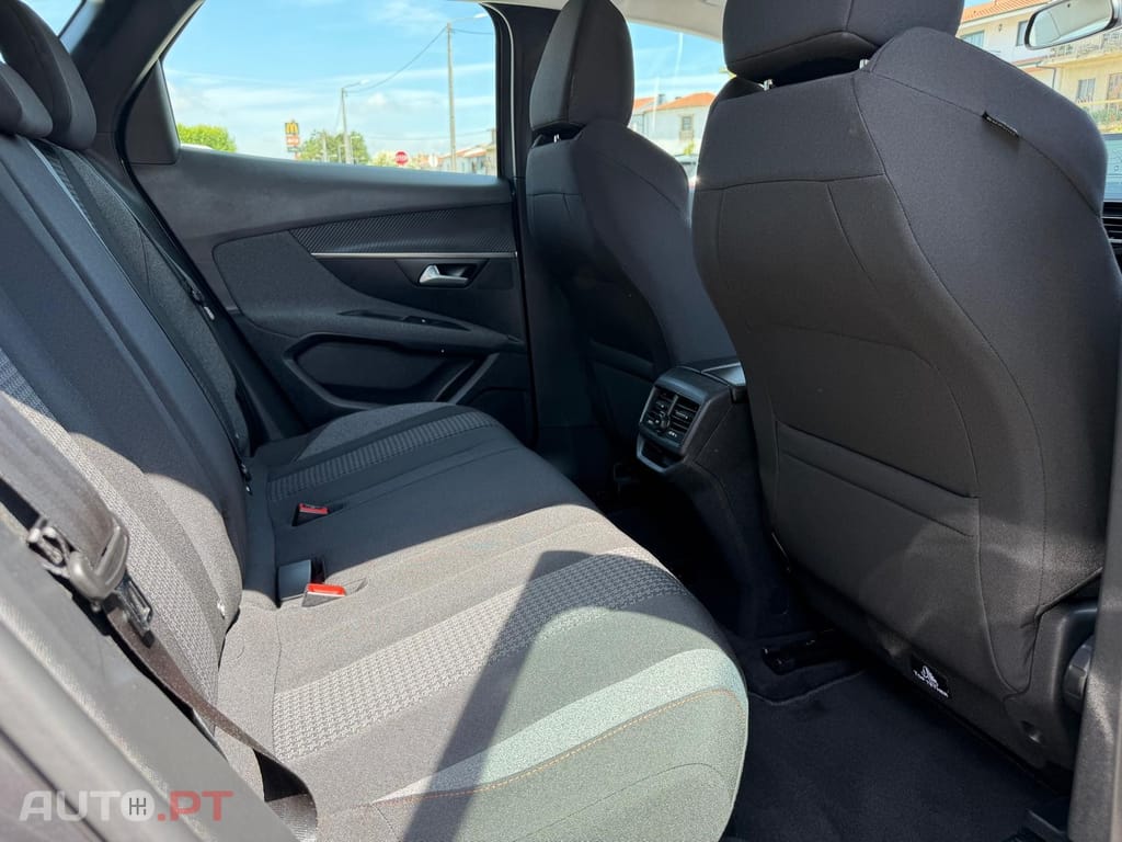 Peugeot 3008 1.5 BlueHDi Active Pack