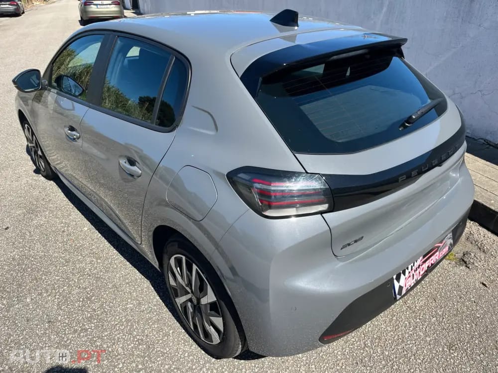 Peugeot 208 1.2 PureTech Like