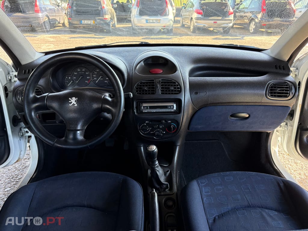 Peugeot 206 1.1 Color Line