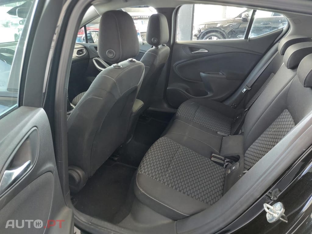 Opel Astra 1.0 Turbo S&S Edition