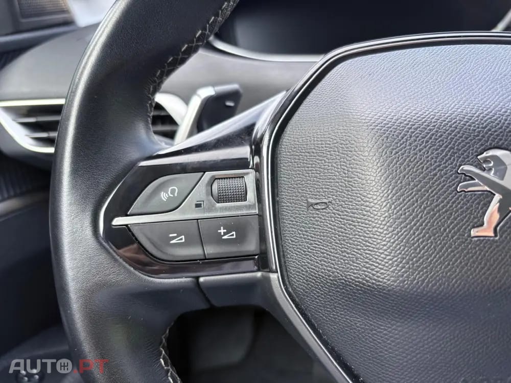 Peugeot 3008 1.2 PureTech Allure EAT8