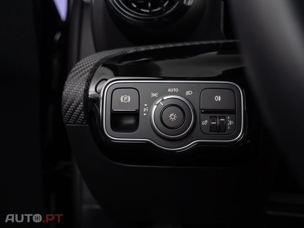 Mercedes-Benz A 250 e