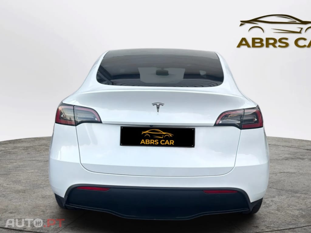 Tesla Model Y RWD