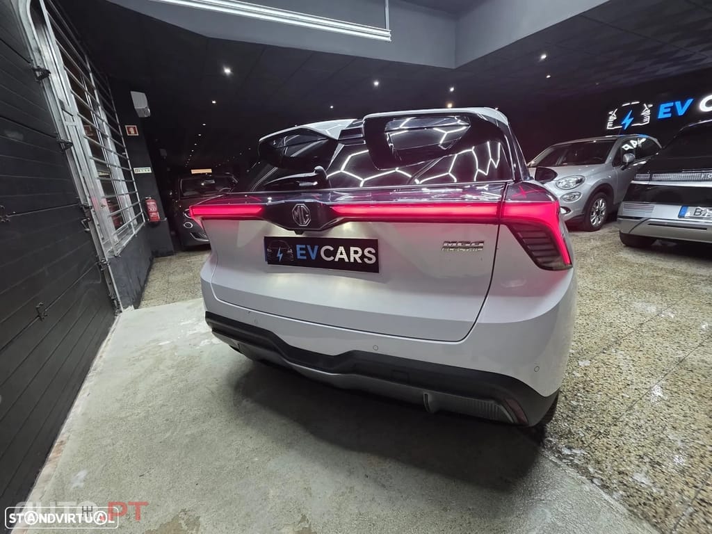 MG MG4 64 kWh Luxury