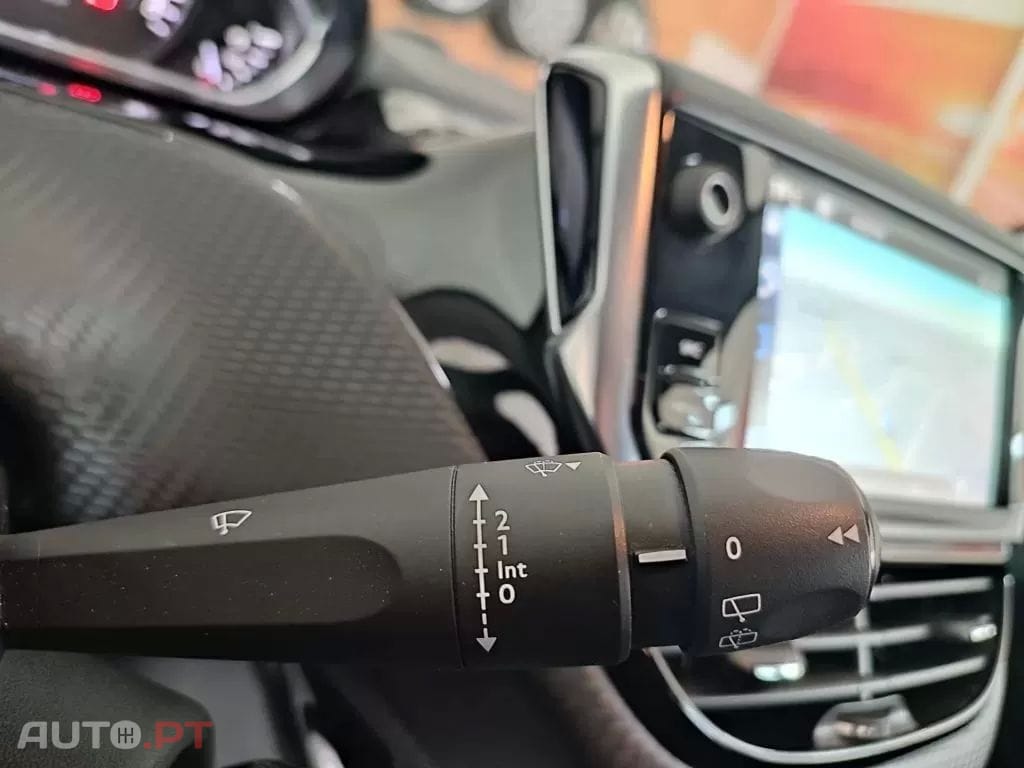 Peugeot 2008 1.6 e-HDi Active