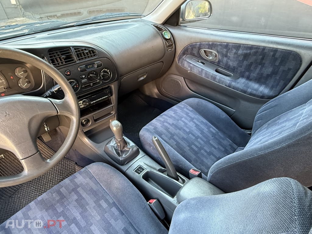 Mitsubishi Lancer 1300 GLX