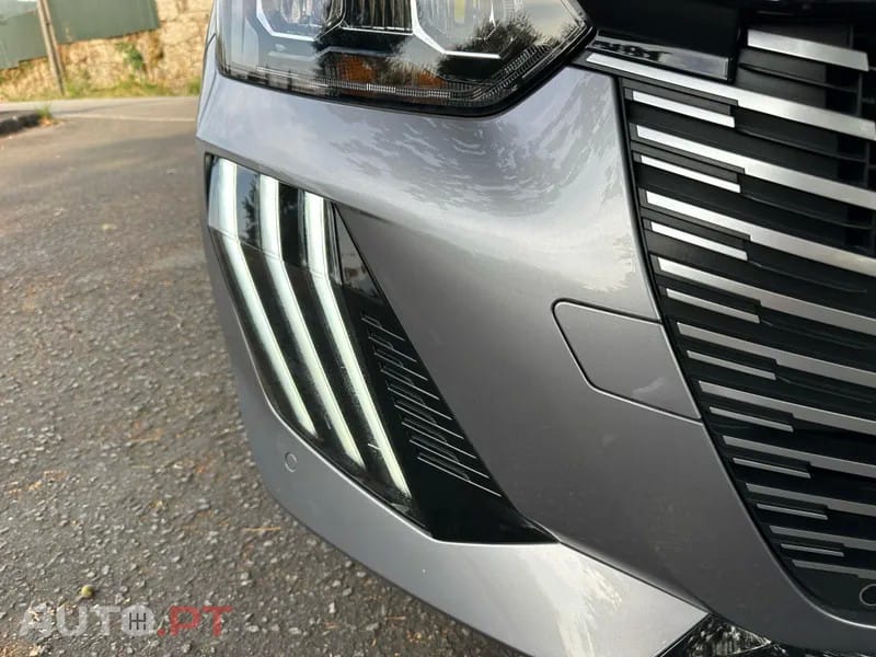 Peugeot E-208 51 kWh Allure