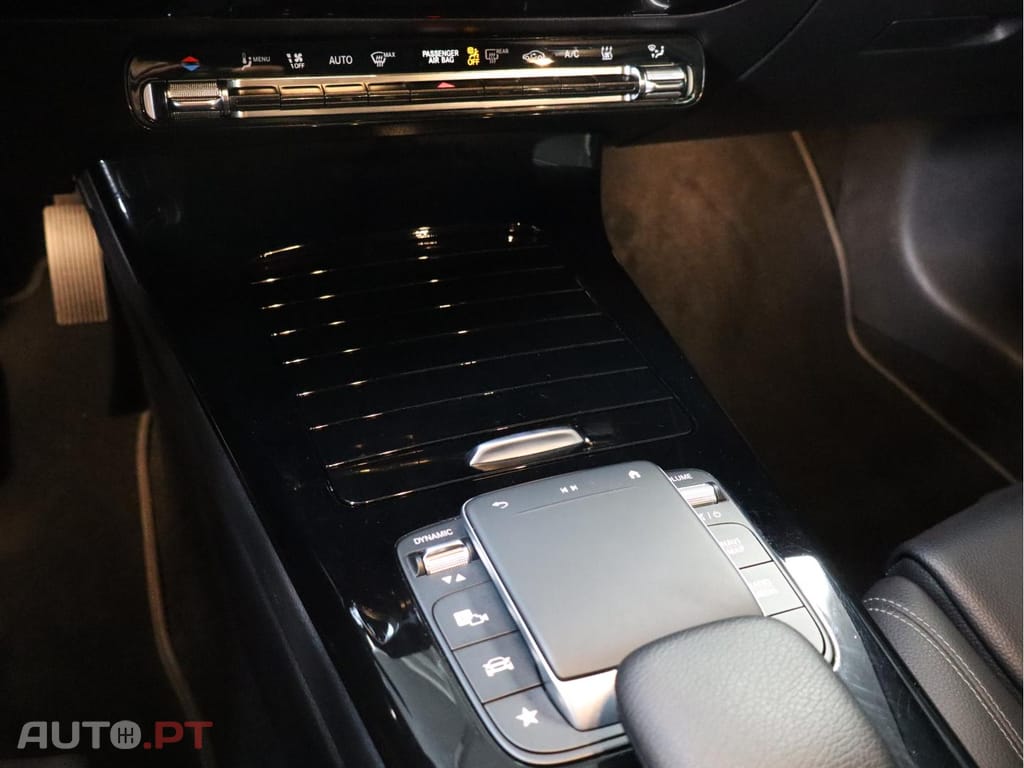 Mercedes-Benz A 250 e Auto