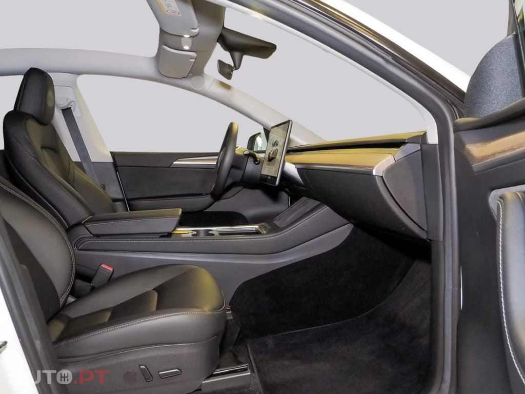 Tesla Model Y RWD I.V.A DEDUTIVEL 