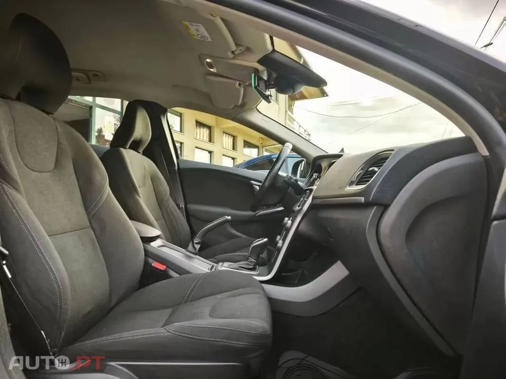 Volvo V40 Cross Country 2.0 D2 Kinetic Geartronic