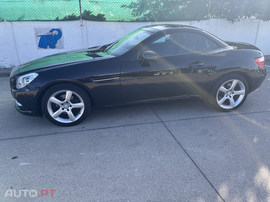 Mercedes-Benz SLK 200 BlueEFFICIENCY 7G-TRONIC Edition 1