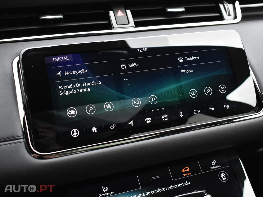 Land Rover Evoque 1.5 P300e AWD R-Dynamic SE Auto