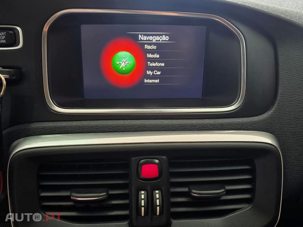 Volvo V40 Cross Country 2.0 D2 Momentum Geartronic