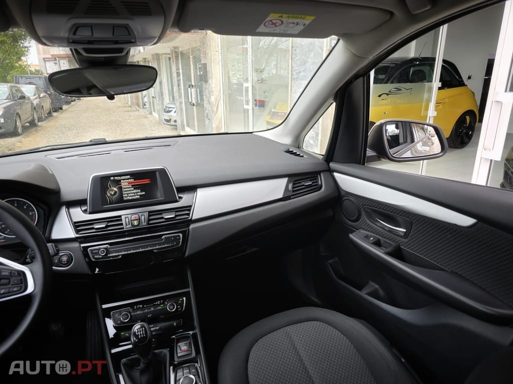 BMW 216 d Advantage