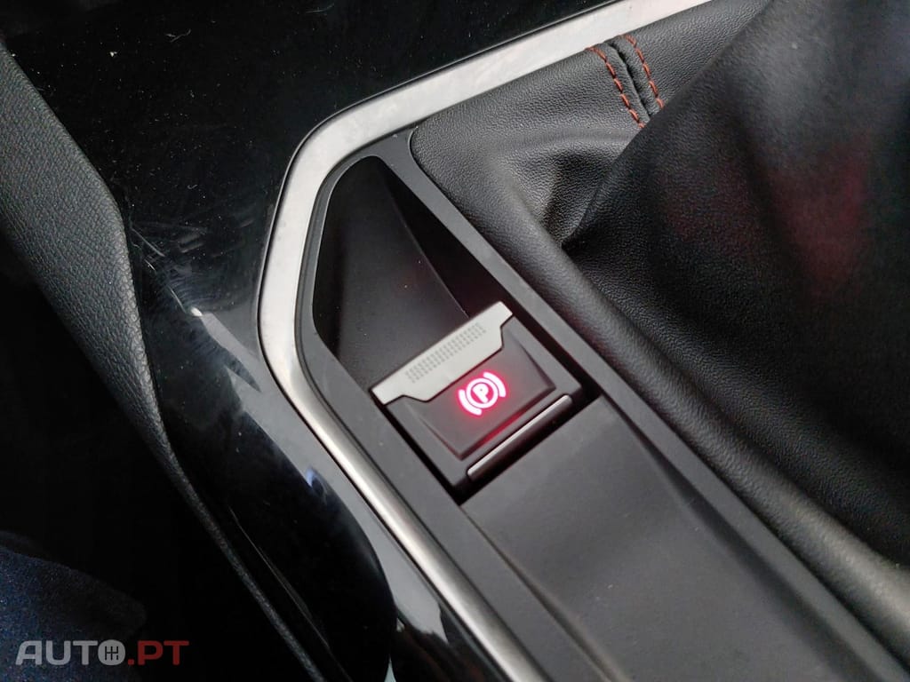 Peugeot 3008 1.5 BlueHDi Active