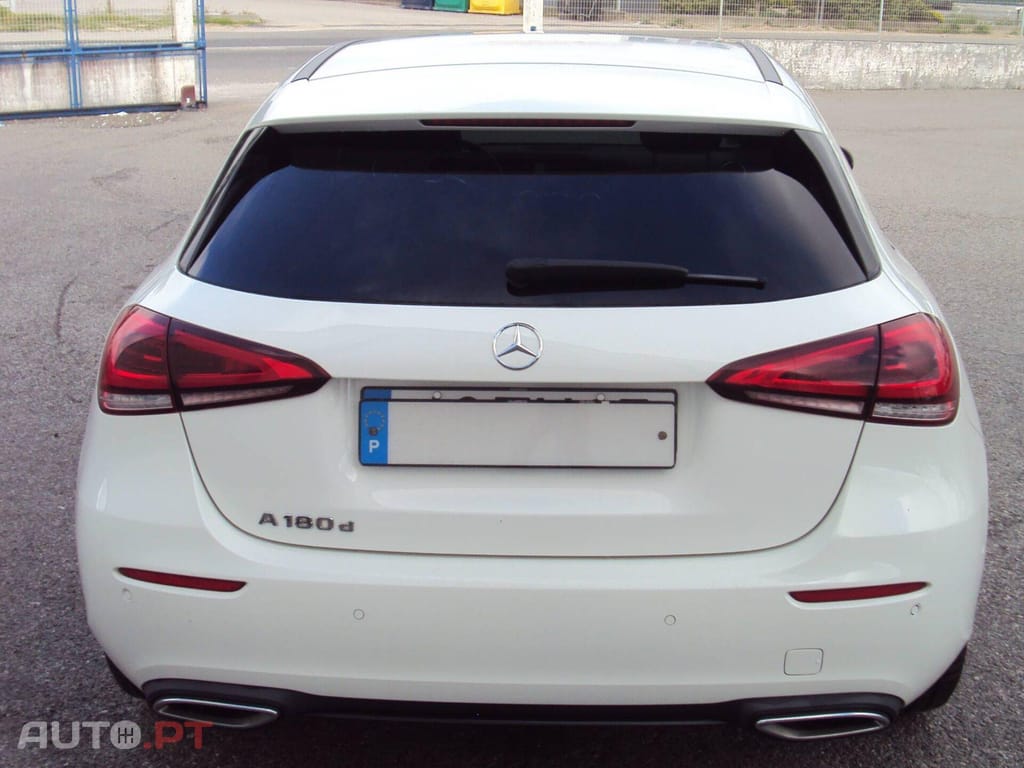 Mercedes-Benz 180 A180 D Progressive Pack Night
