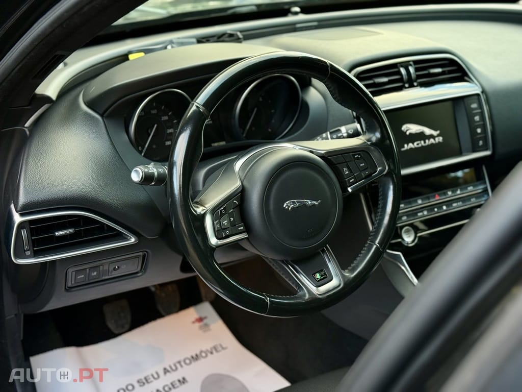 Jaguar XE 2.0 D R-Sport