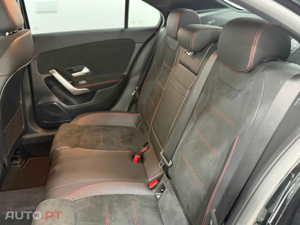 Mercedes-Benz A 250 e AMG Line