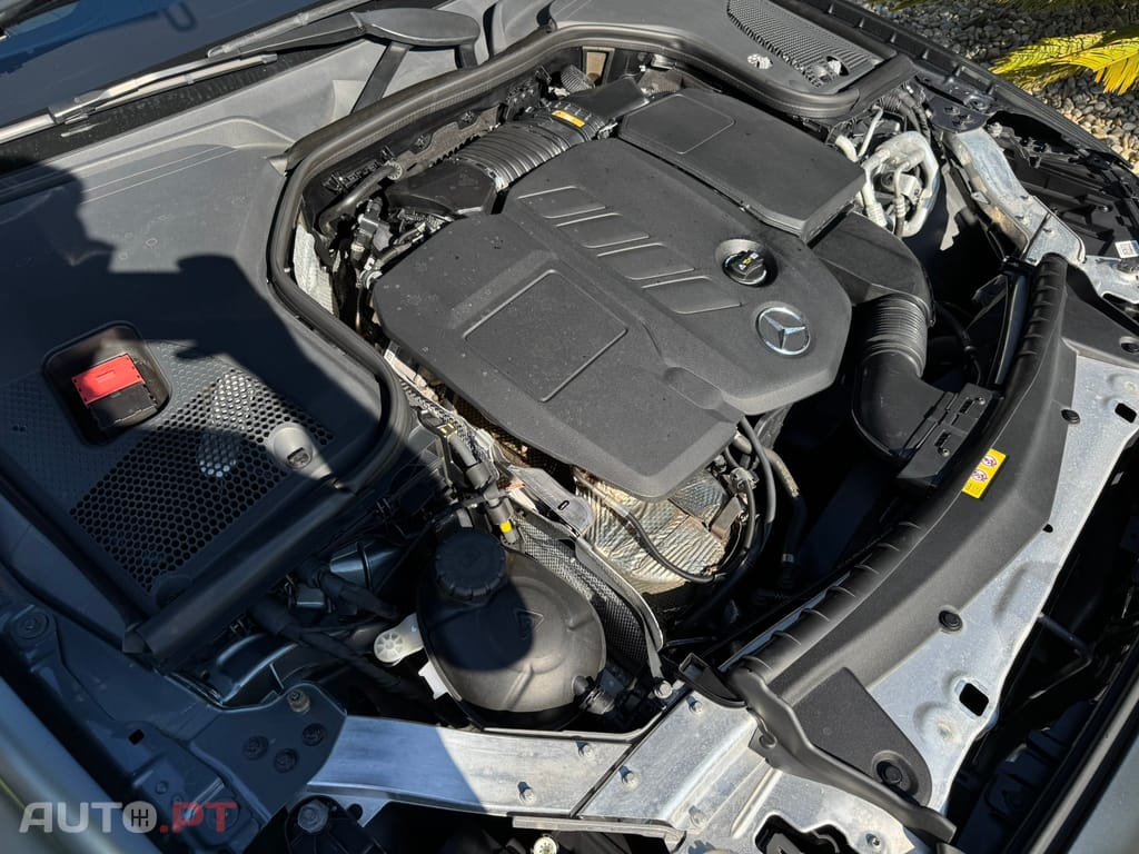 Mercedes-Benz E 220 d AMG Line