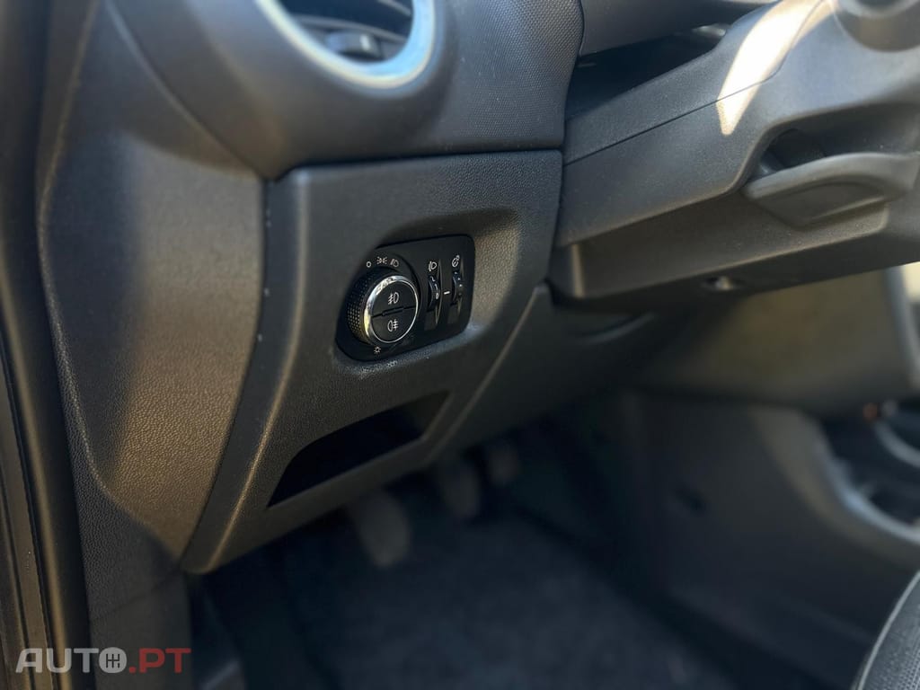 Opel Corsa 1.2 Enjoy S/S