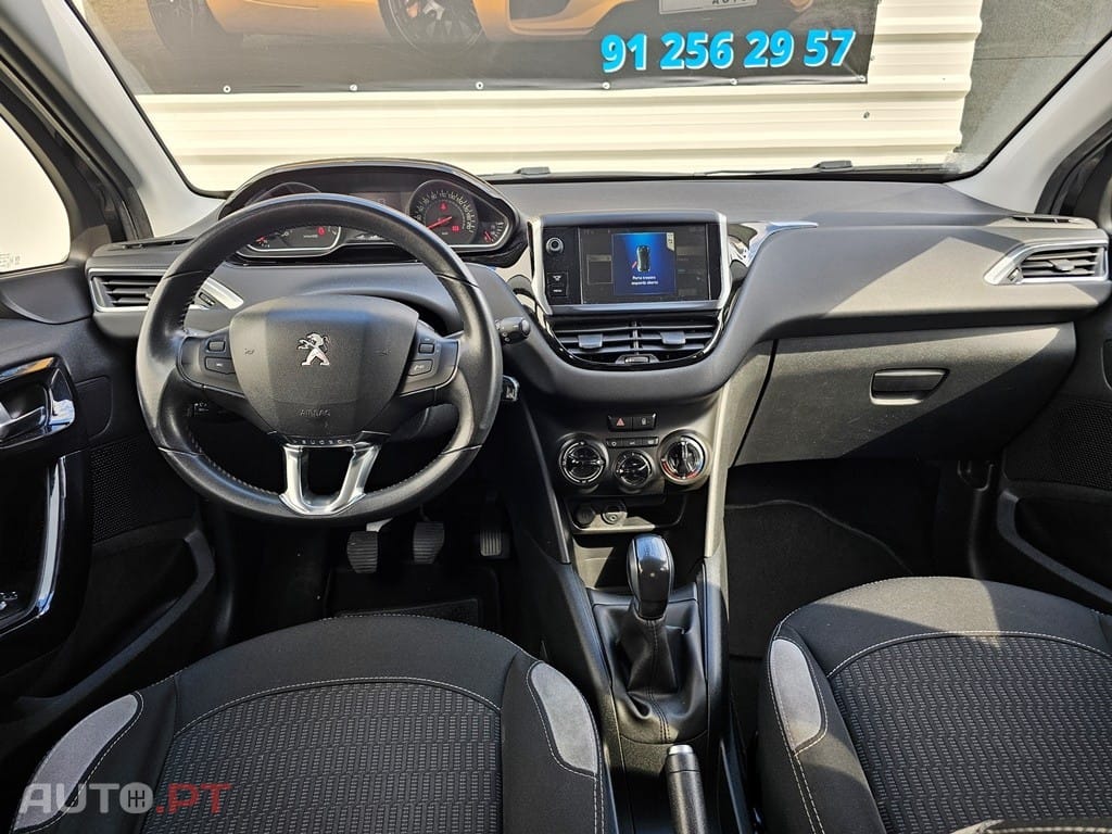 Peugeot 208 1.2 VTi Allure