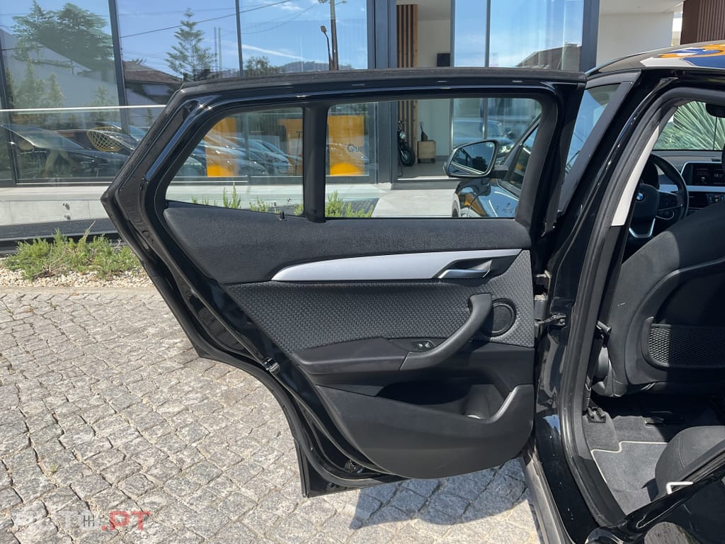 BMW X2 16 d sDrive Auto