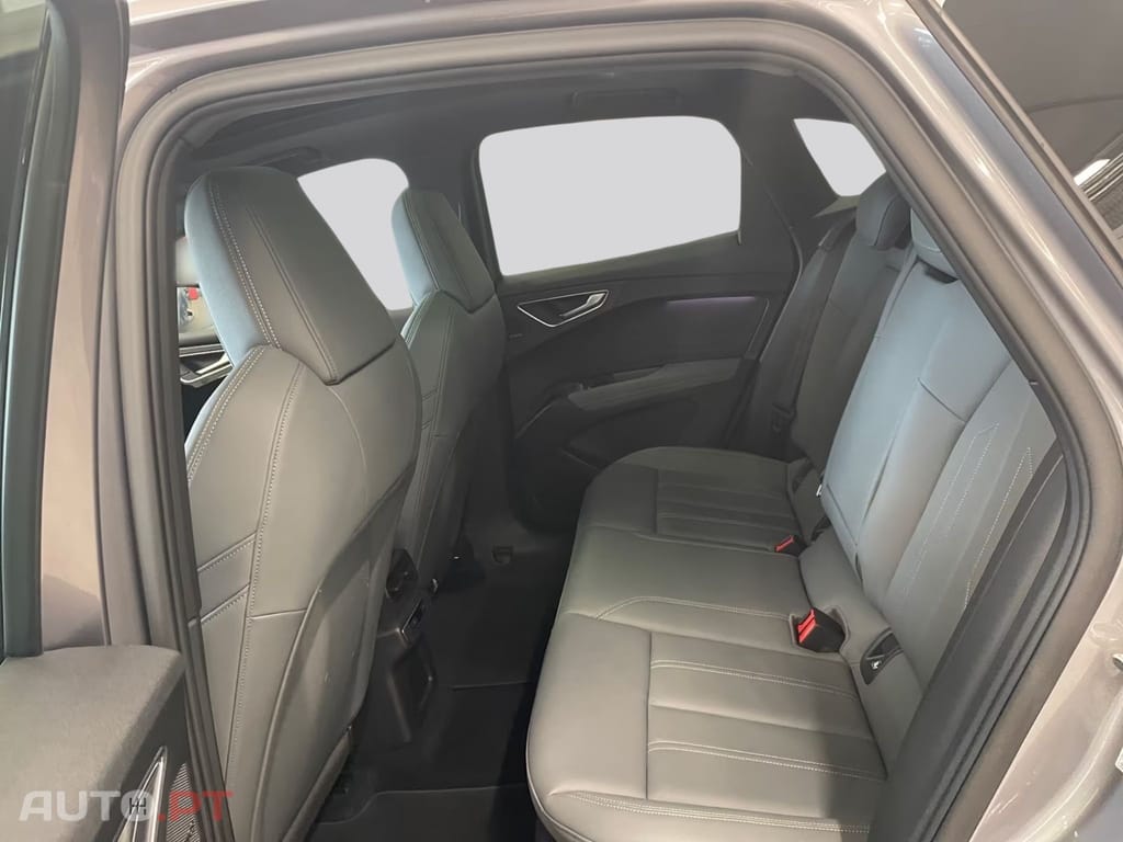 Audi Q4 E-Tron I.V.A DEDUTIVEL 50 quattro