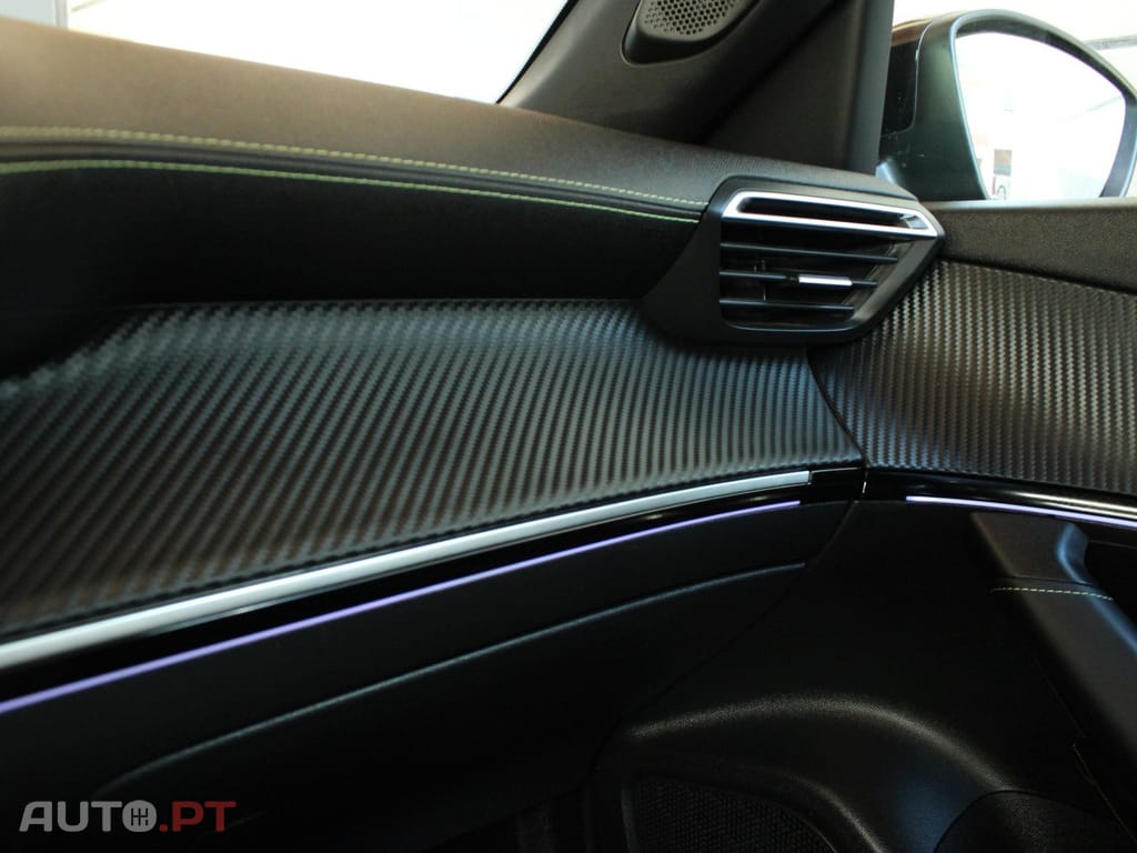 Peugeot E-2008 GT Pack