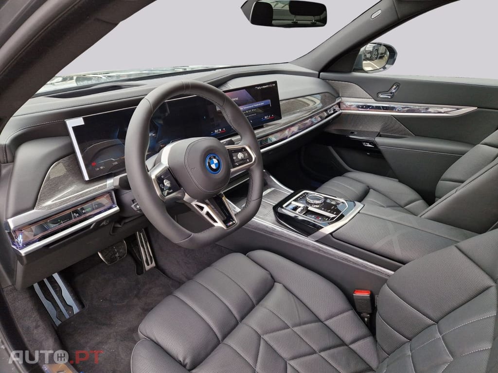 BMW i7 I.V.A DEDUTÍVEL eDrive50