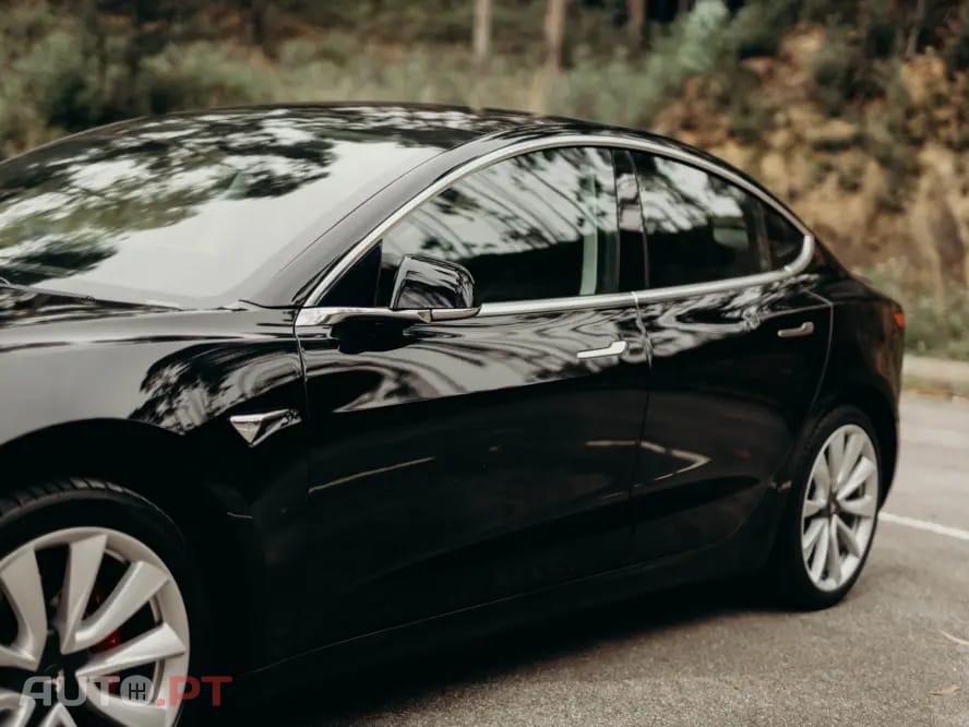 Tesla Model 3 Long Range AWD Dual Motor
