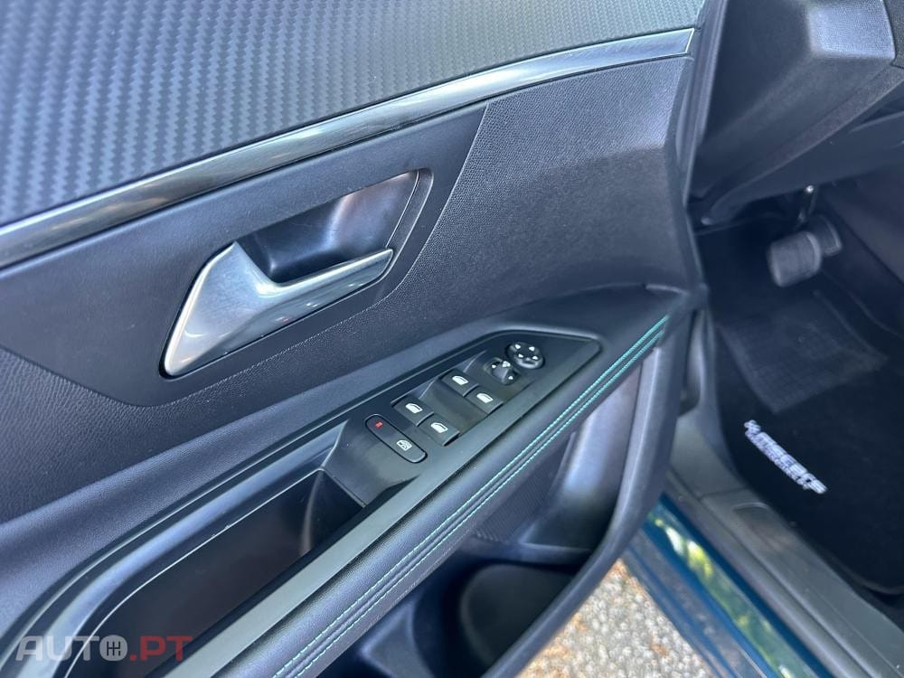 Peugeot 5008 1.5 BlueHDi Allure Pack EAT8