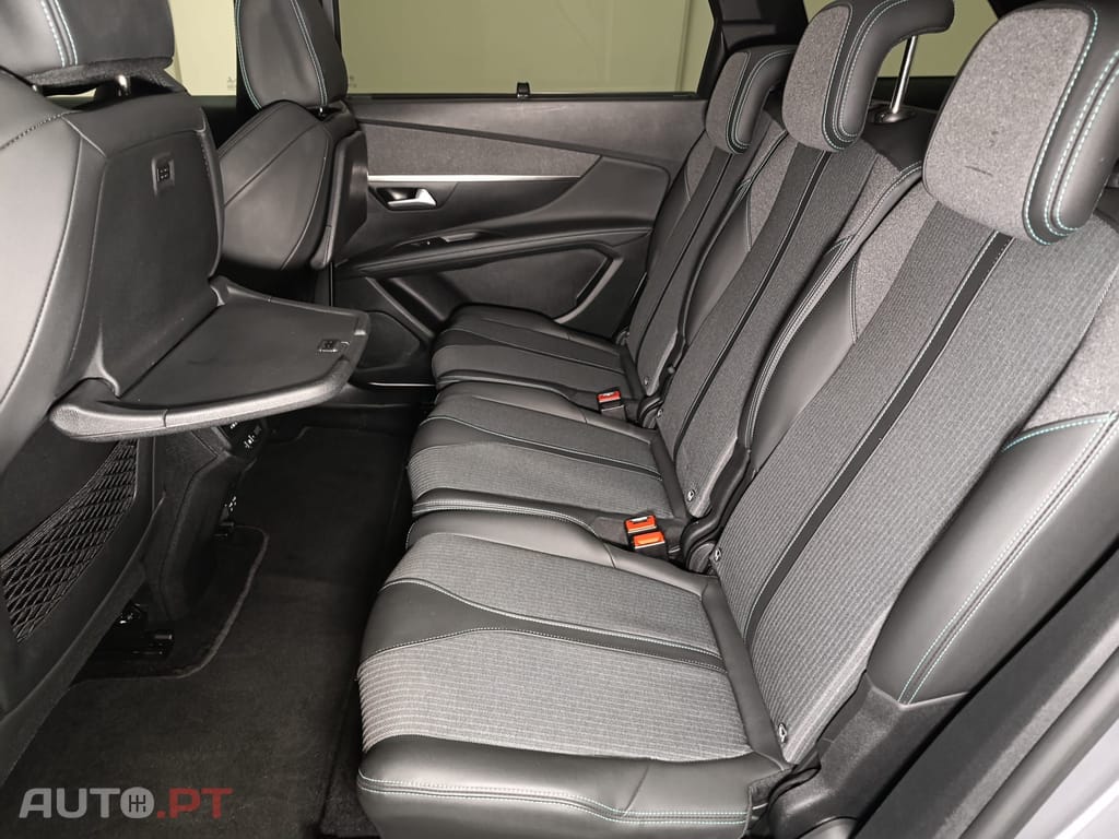 Peugeot 5008 1.5 BlueHDi Allure 7Lug.