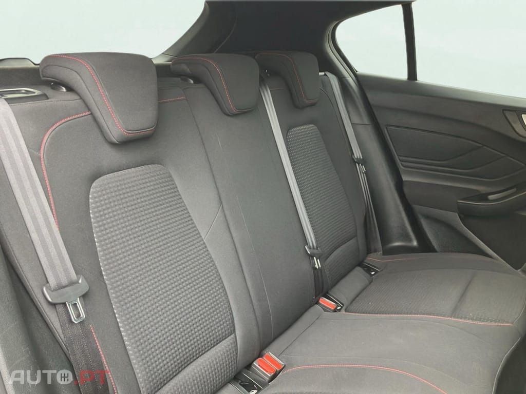 Ford Focus 1.0 EcoBoost MHEV ST-Line