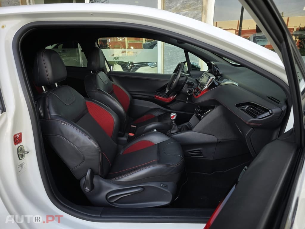 Peugeot 208 1.6 THP GTi